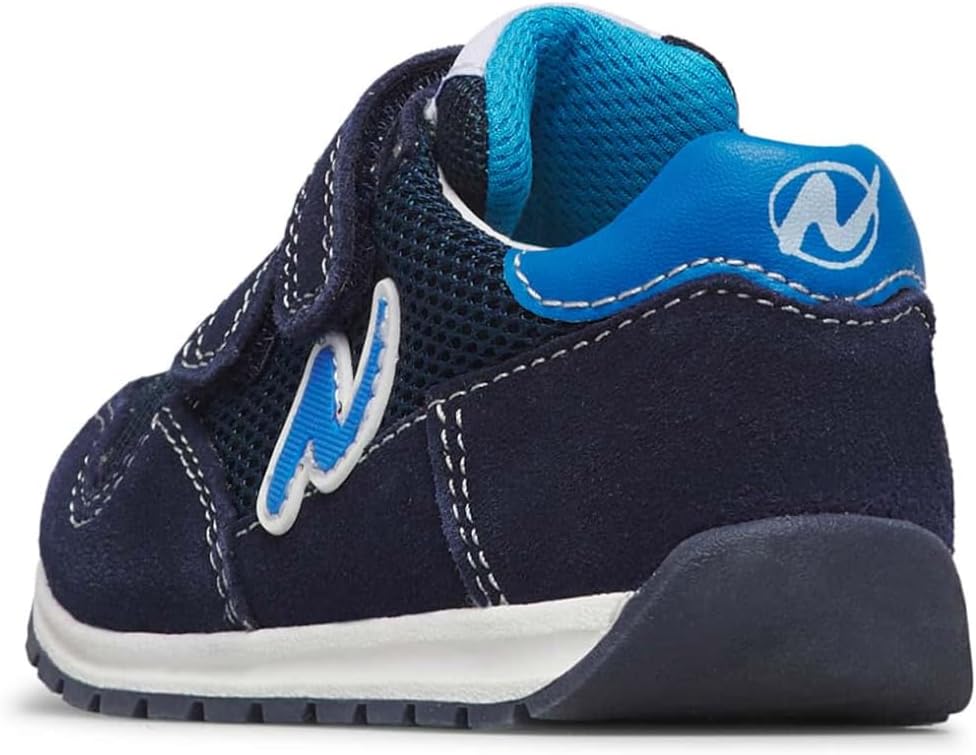 Detalle de Naturino Sneakers in Pelle e Tessuto: stile e comodità per i primi passi