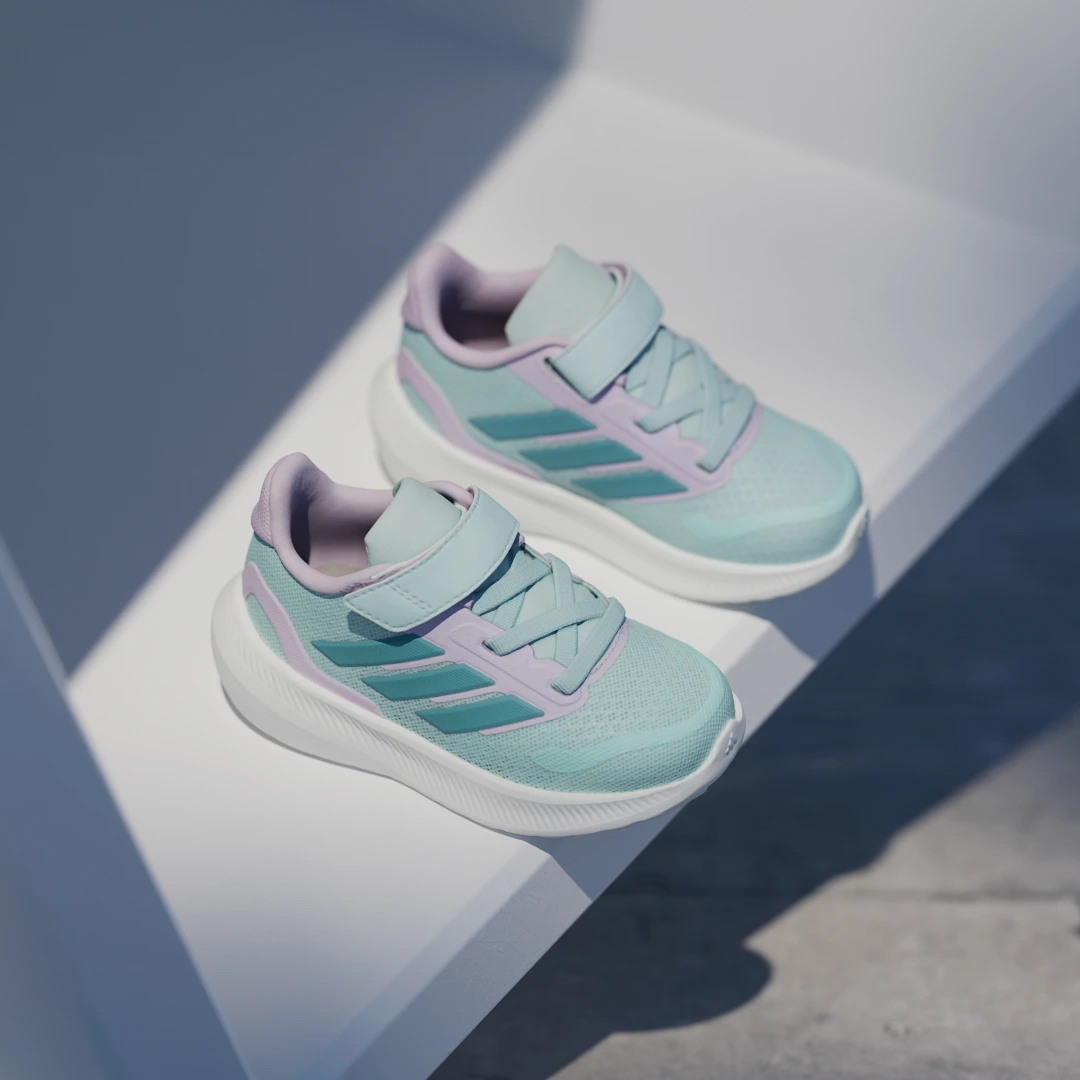 Detalle 2 de Zapatilla Runfalcon 5 Kids de Adidas: comodidad y color turquesa para peques