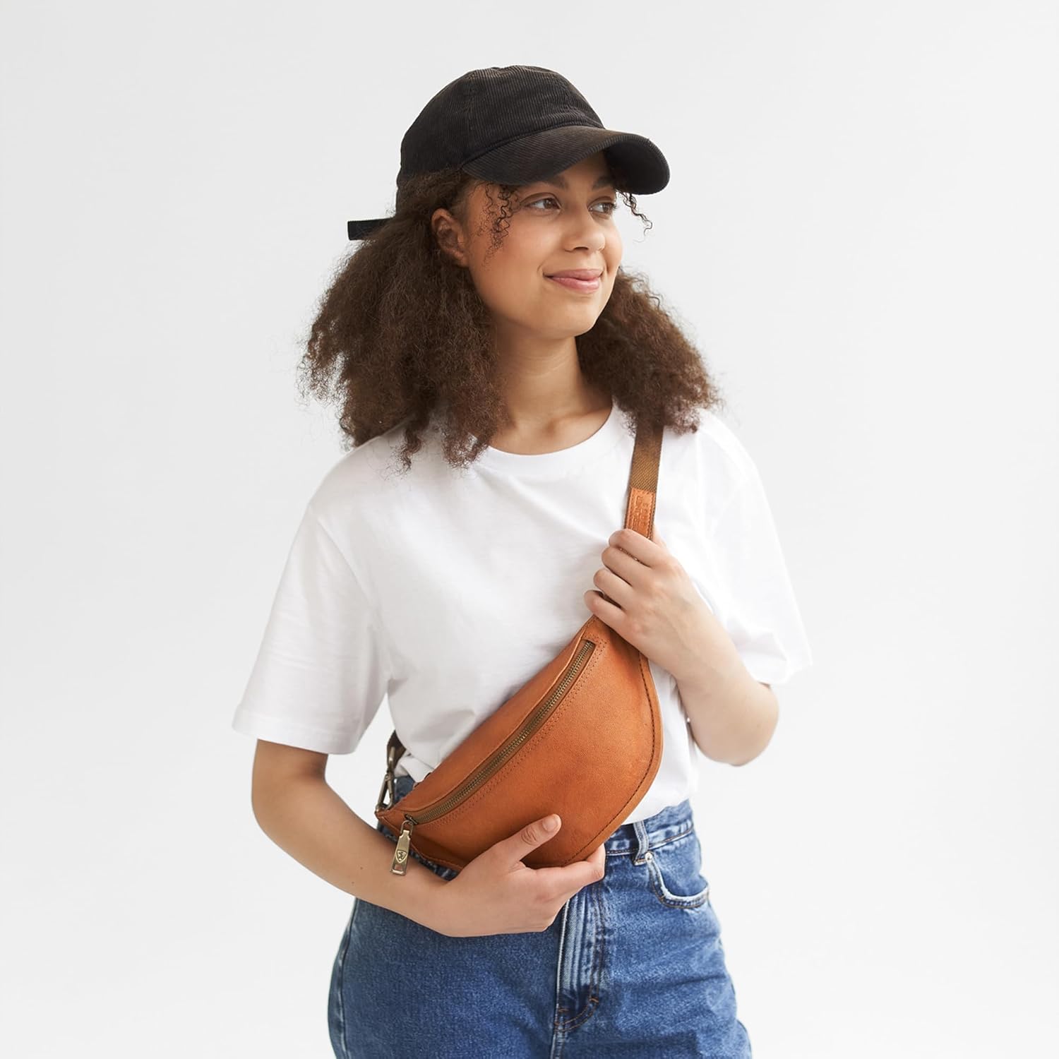 Detalle 2 de Berliner Bags Kai Sac Banane cuir marron ⚙