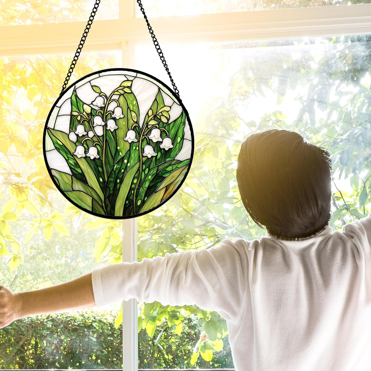 Detalle 2 de Stained Glass Lily of the Valley Suncatcher, 9.8-inch
