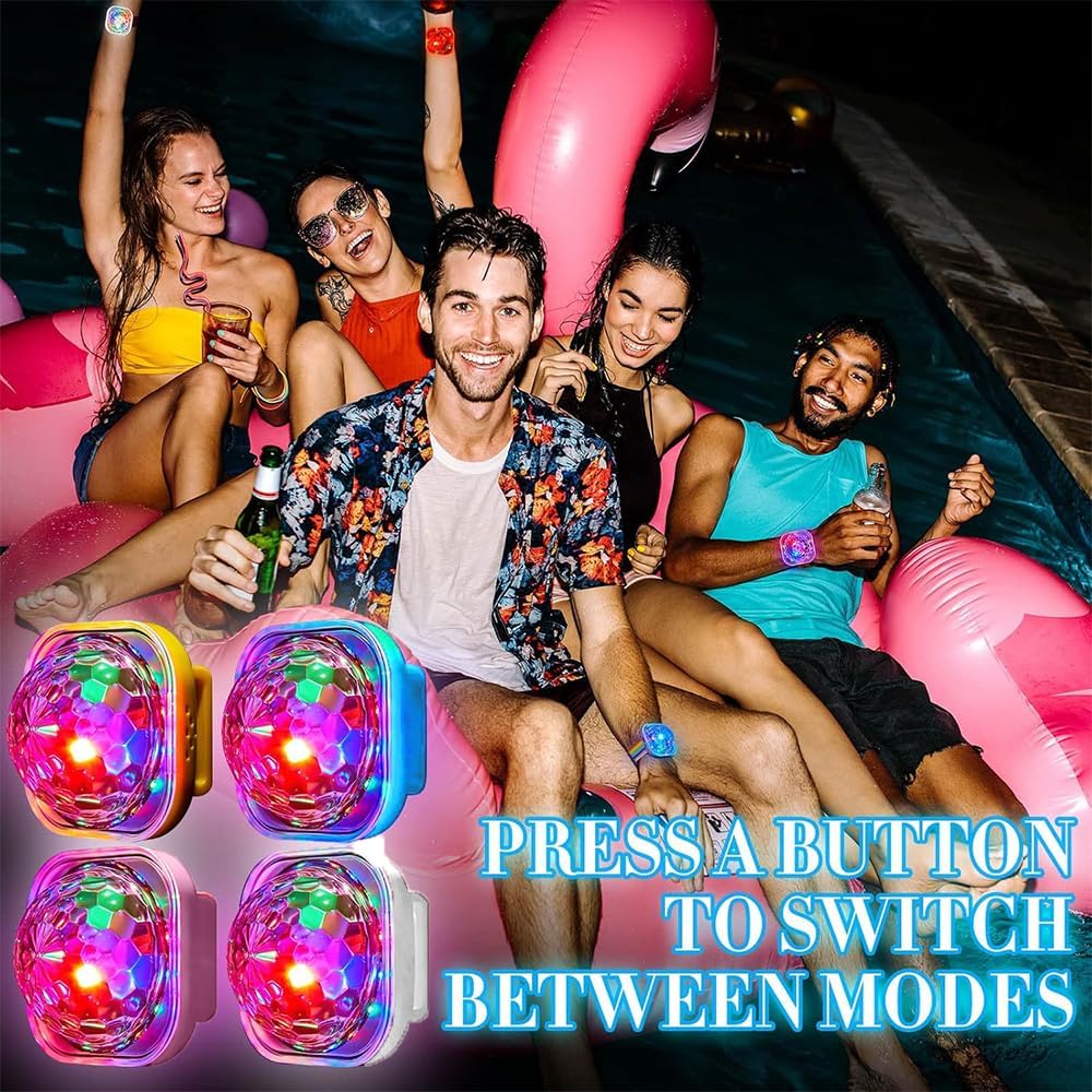 Detalle 2 de Discokugel Armband Partylicht, 8er-Set – Musikgesteuerte Mini-LED Beamer mit Saugnapf, USB-Aufladung