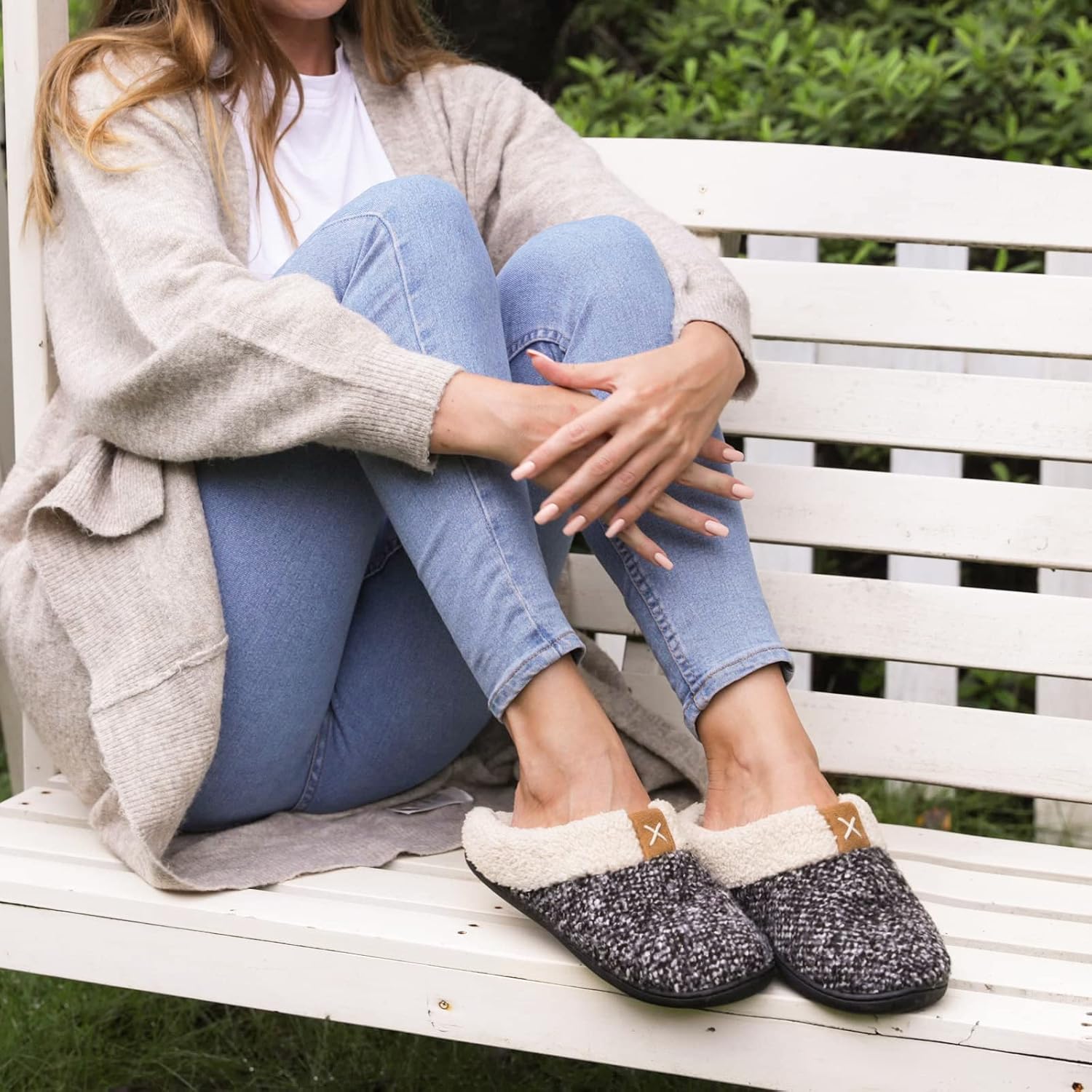 Detalle de ULTRAIDEAS Ladies' Cozy Memory Foam Slippers: Fuzzy Wool-Like Plush Lined House Shoes