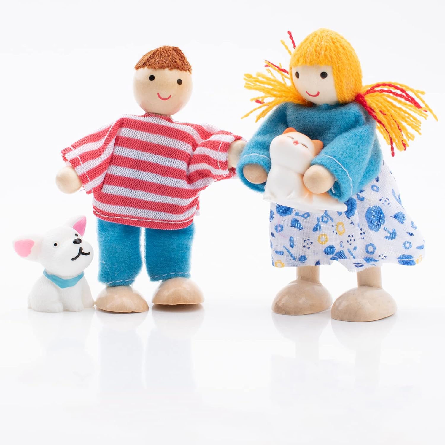 Detalle de Wooden Dollhouse People Family Set with Cat and Dog – posable family figures for pretend dollhouse scenes