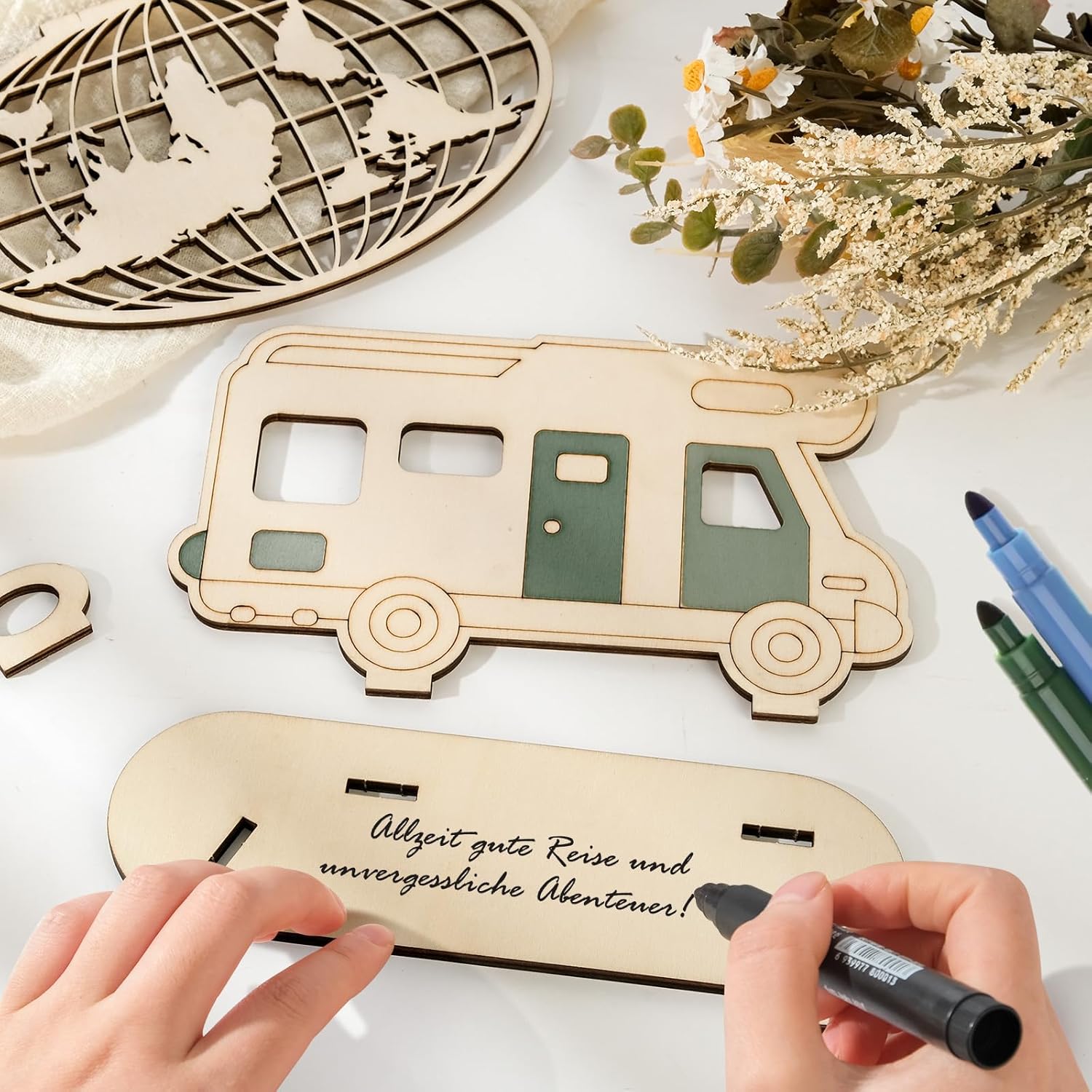 Thumbnail 3 de HOLDLEAF Wohnwagen Geburtstag Geldgeschenk aus Holz – Reisekasse im Caravan-Design für Camper