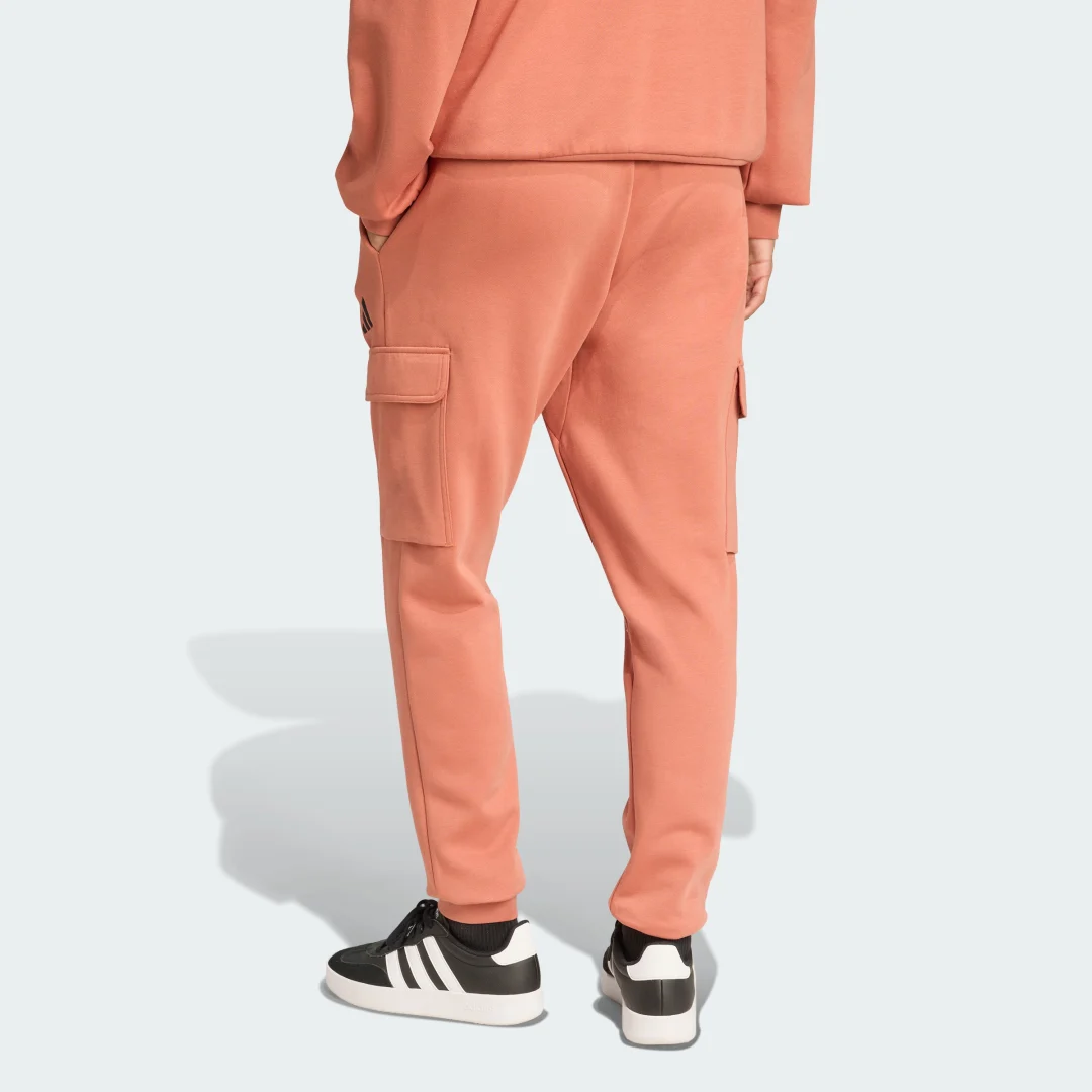 Thumbnail 1 de Adidas Essentials Feelcozy Fleece Cargo: pantalón cómodo y práctico para el día a día