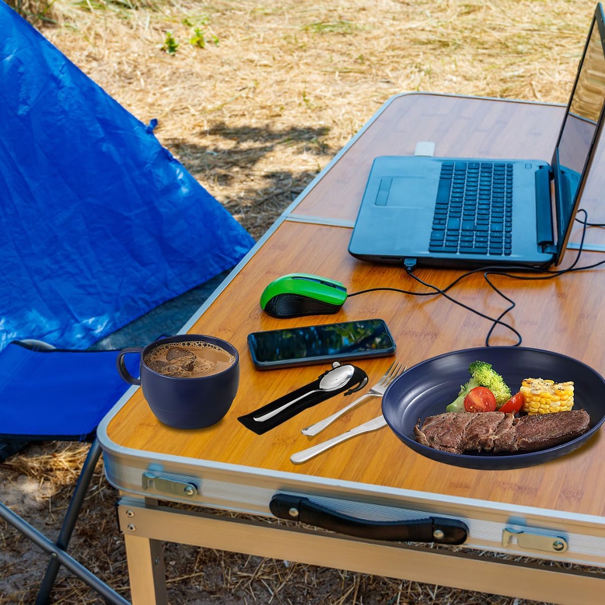 Detalle de ReaNea Camping Utensils Set with Plates, Bowls, Mug and Cutlery