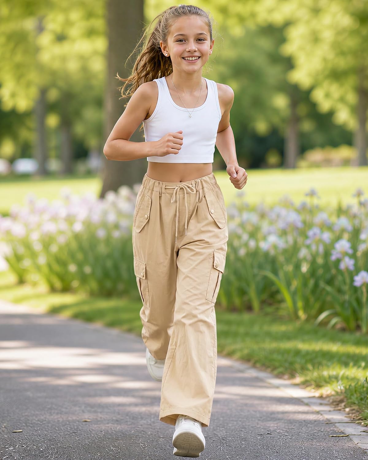 Detalle de KEREDA Girls' Cargo Pants