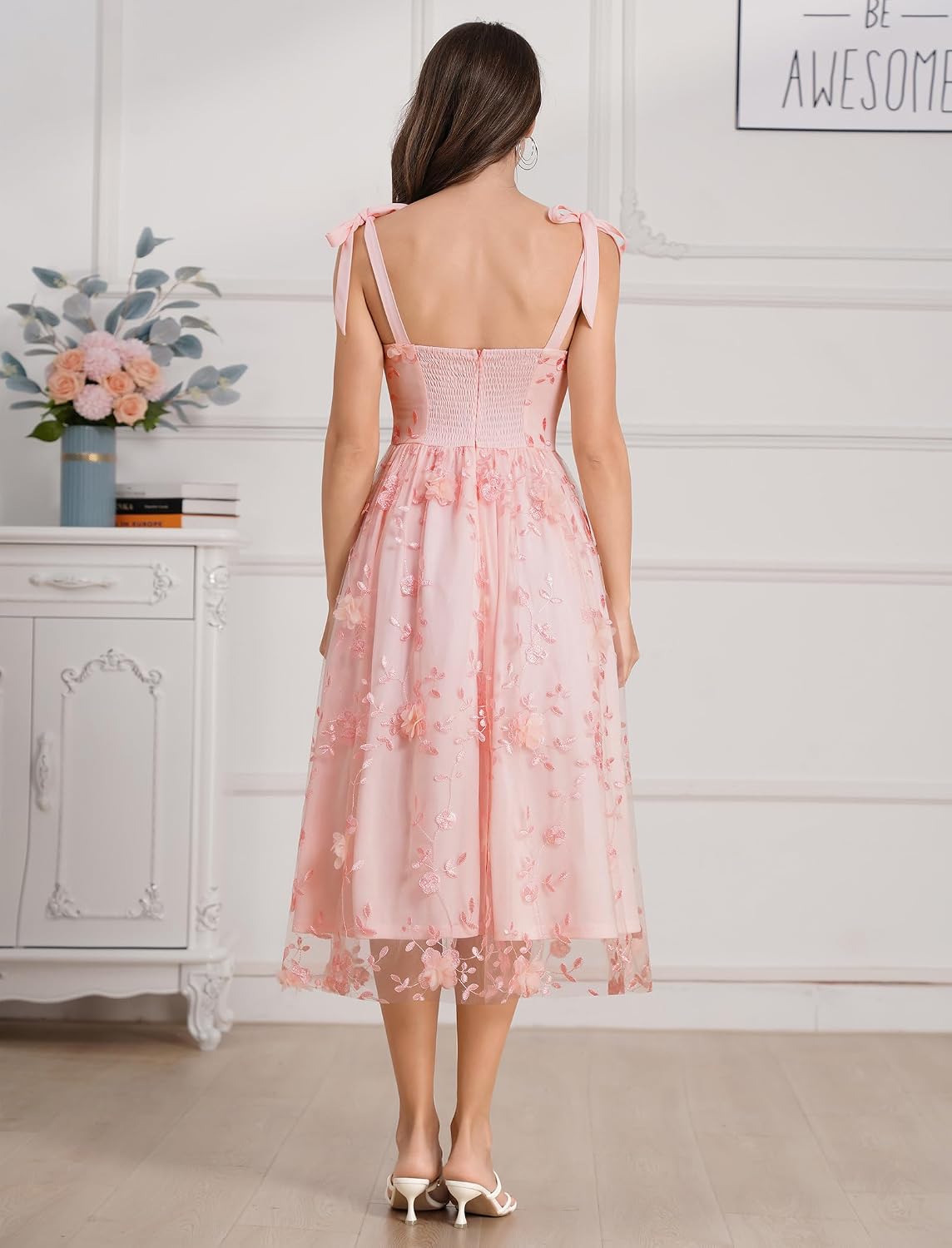Detalle 2 de OMEWEE Corset Midi Dress with Floral Bustier Detail – Spaghetti Strap Floral Wedding Guest Dress