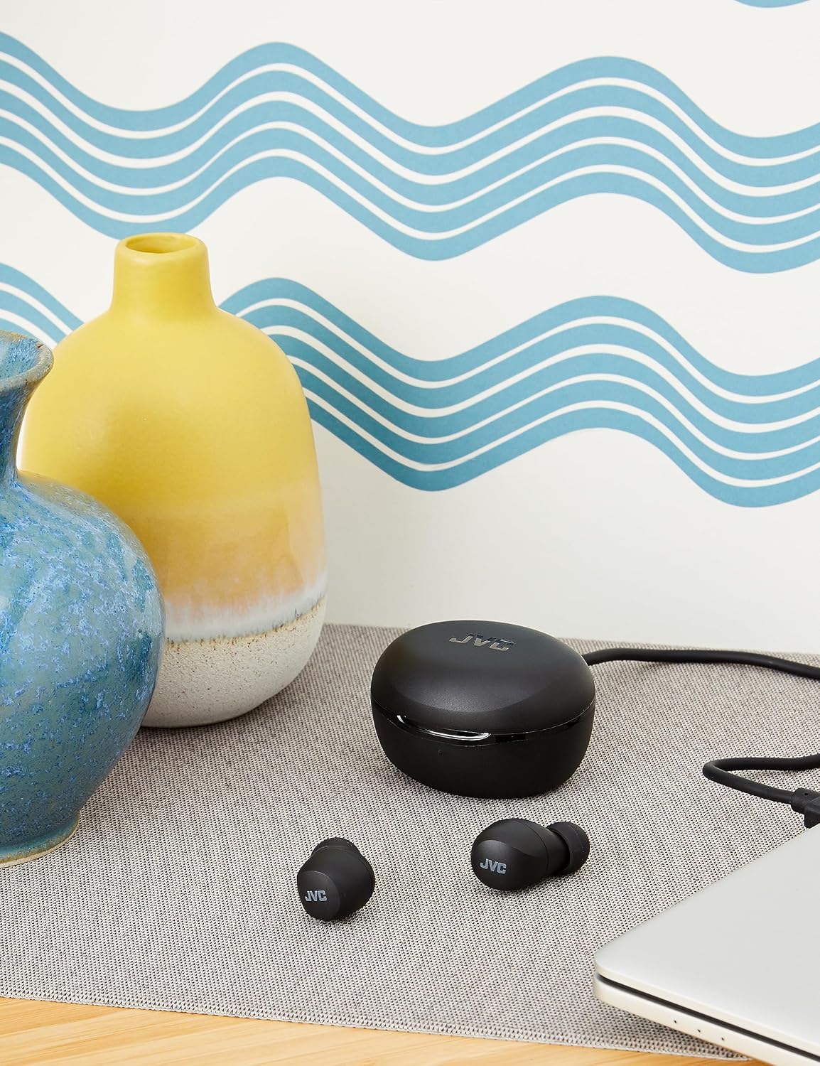 Thumbnail 4 de JVC HA-Z66T-B Gumy Mini True Wireless Earbuds: compact design, 23‑hour playback and IPX4