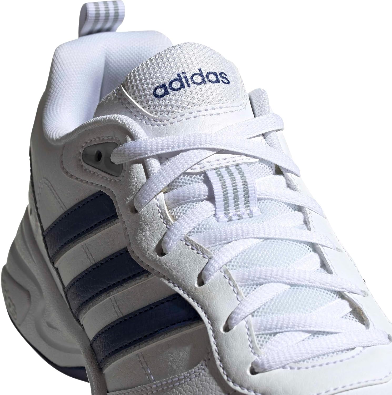 Detalle 2 de adidas Unisex Strutter Sneaker mit Schnürung – beschichtetes Leder & gummierter Laufsohle