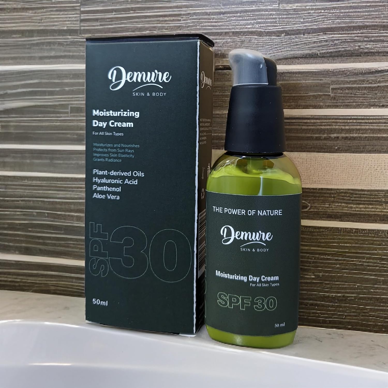 Detalle 2 de Demure Day Cream SPF30 con Acido Ialuronico e Oli Vegetali – Idratazione quotidiana e protezione