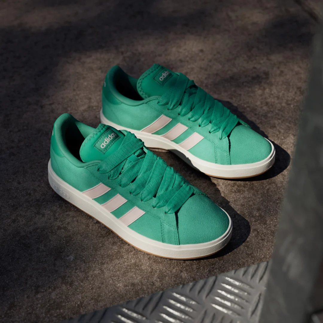 Detalle 2 de adidas Grand Court Base 00s verde: zapatilla casual para el día a día