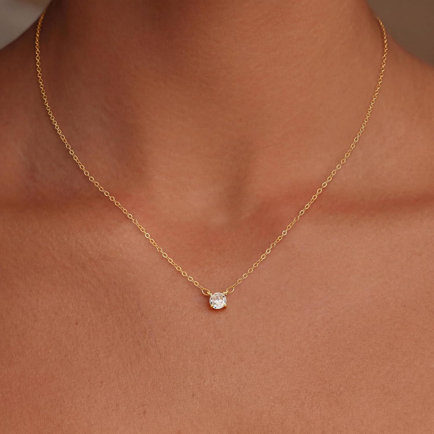 Detalle de Tewiky Cubic Zirconia Necklace, 14K Gold-Plated
