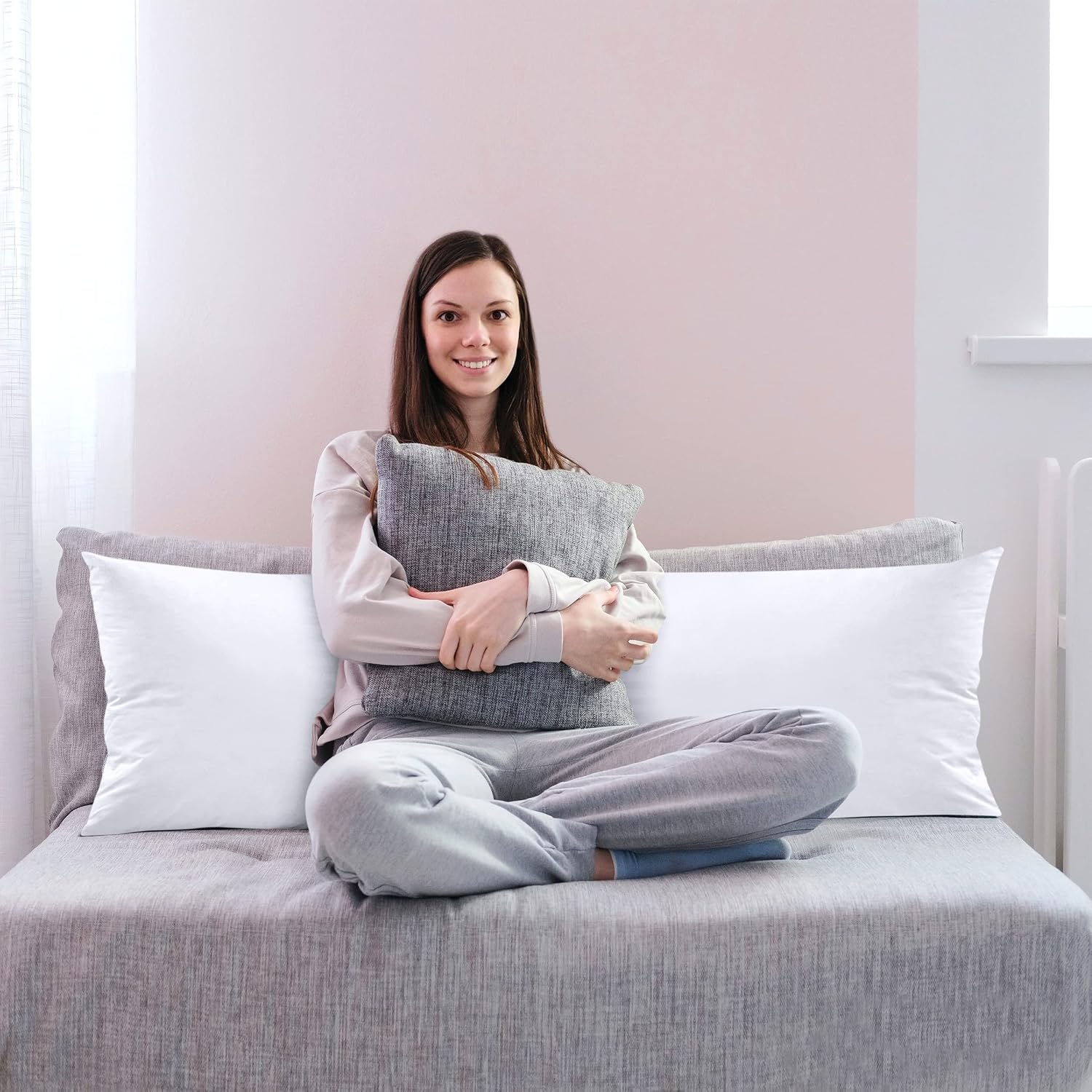 Detalle 2 de Utopia Bedding Full Body Pillow, 20 x 54-Inch White Polyester Fill