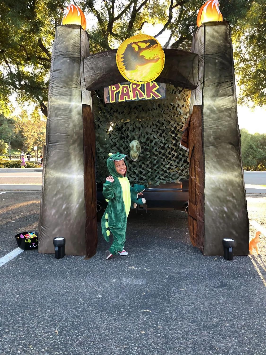 Thumbnail 3 de xutengy Halloween Inflatable Dinosaur Car Decoration Arch with LEDs, 89 x 72 Inches