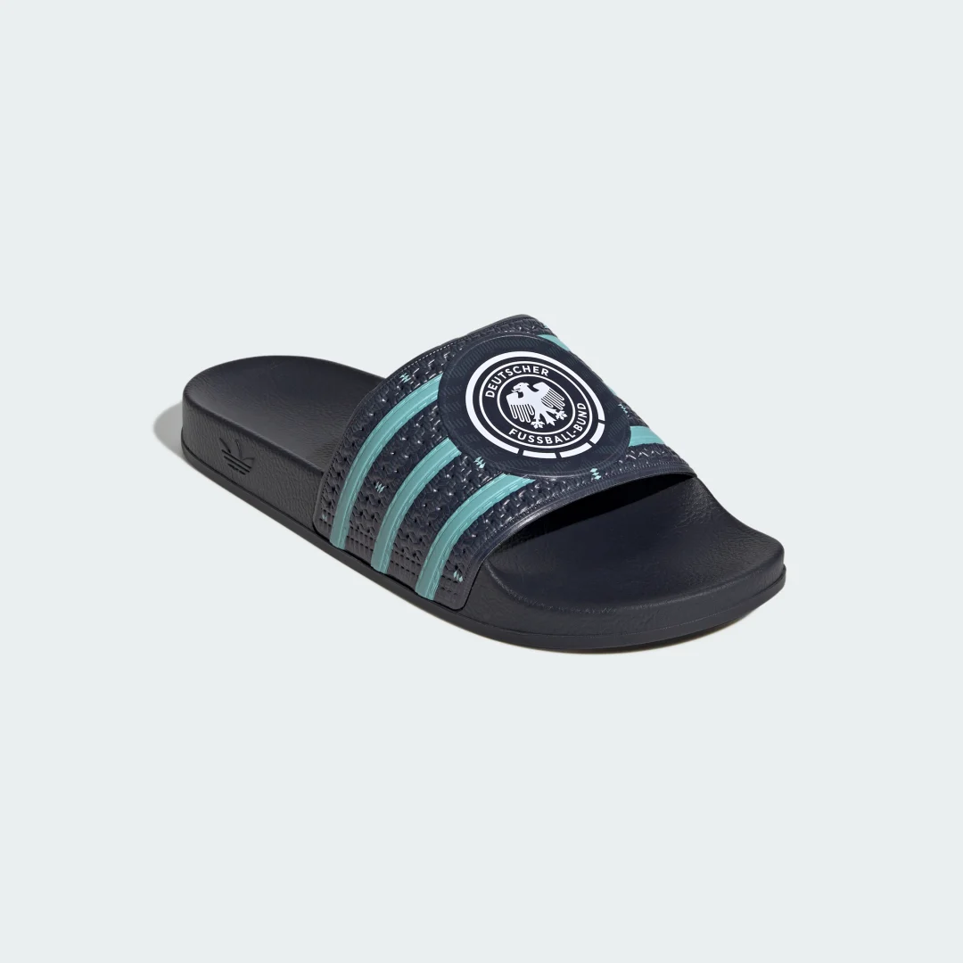Detalle 2 de Adidas chanclas Alemania Trefoil