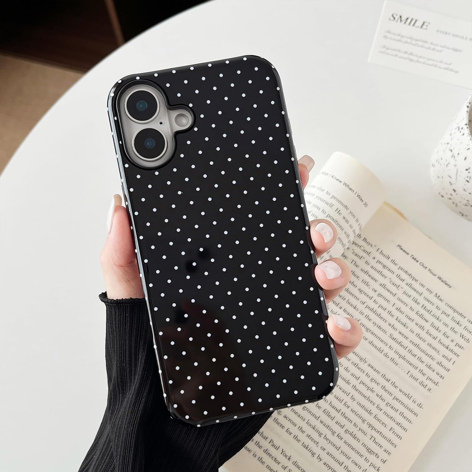 Detalle 2 de Sayoaho iPhone 16 Plus Case, Black Polka Dot, Soft TPU Edge and PC Back
