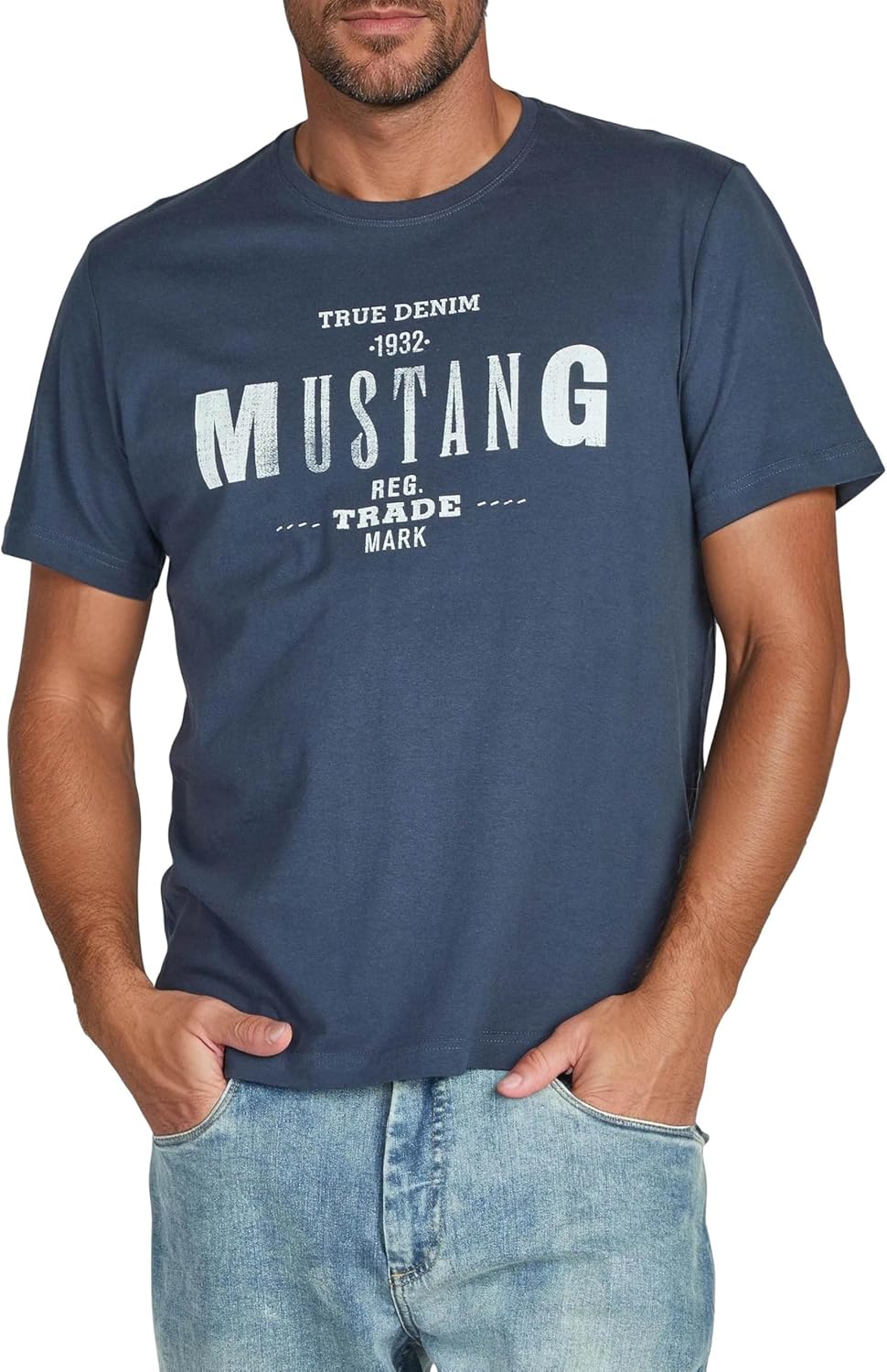 Detalle de MUSTANG Herren T-Shirt Regular Fit im 4er-Pack aus Baumwolle (Rundhals, Kurzarm) mit Logoprint
