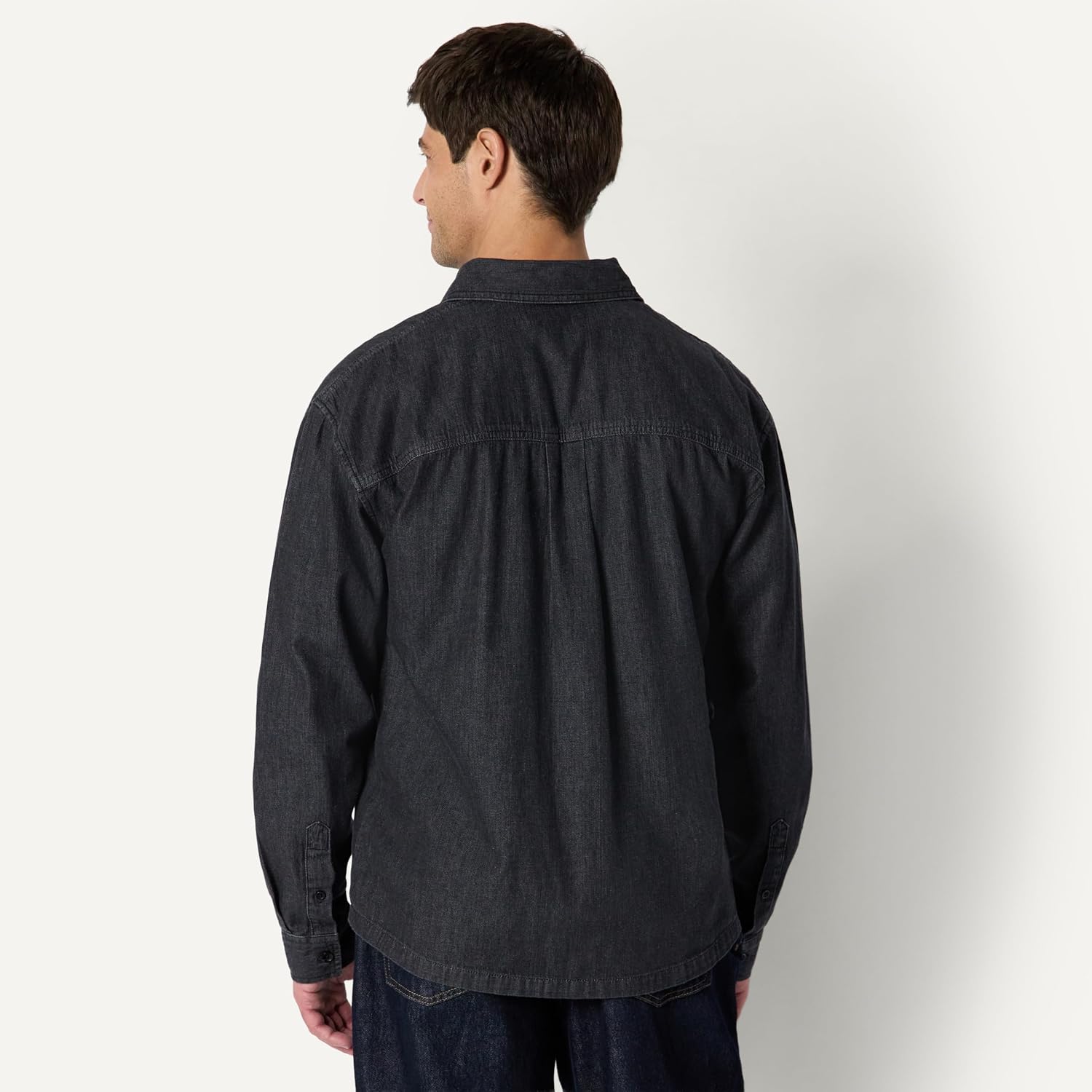 Detalle 2 de Amazon Essentials Herren Demis Favorit Oversize-Button-Down Jeanshemd