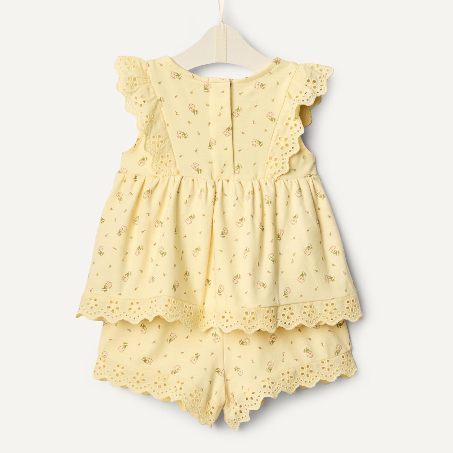 Detalle de Amazon Essentials x Sofia Grainge completino neonata e bambina con occhielli: comfort e stile senza sforzo