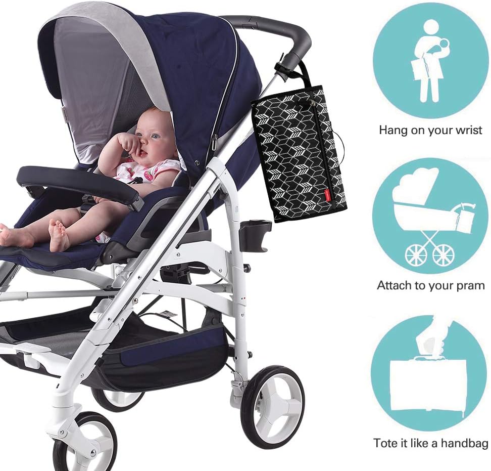Detalle 2 de Lekebaby Portable Nappy Changing Mat (Black) with Wipe-Pocket & Head Cushion