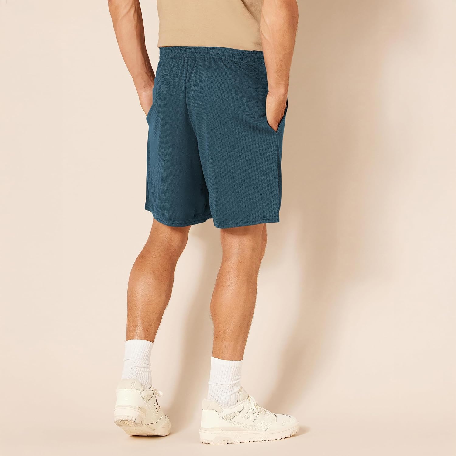 Thumbnail 2 de Amazon Essentials Pantaloncini da Allenamento Tecnici per Palestra e Basket – Pacco da 2, Vestibilità Ampia Uomo