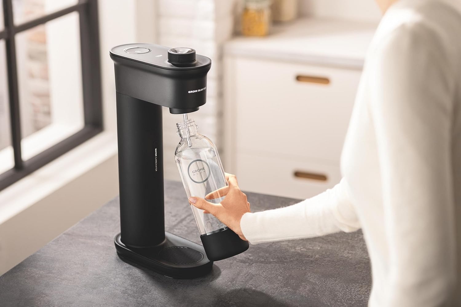 Detalle de GROHE Blue Fizz Wasserflasche 850 ml, Schwarz – kompatibel mit GROHE Fizz Wassersprudler