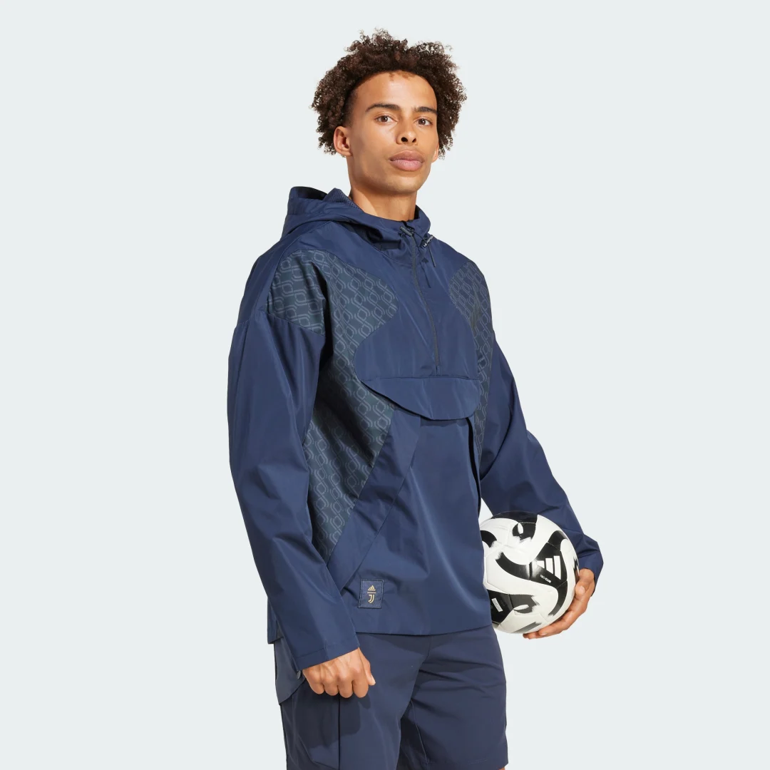 Detalle de Adidas Juventus Seasonal Half-Zip, cortavientos azul con media cremallera