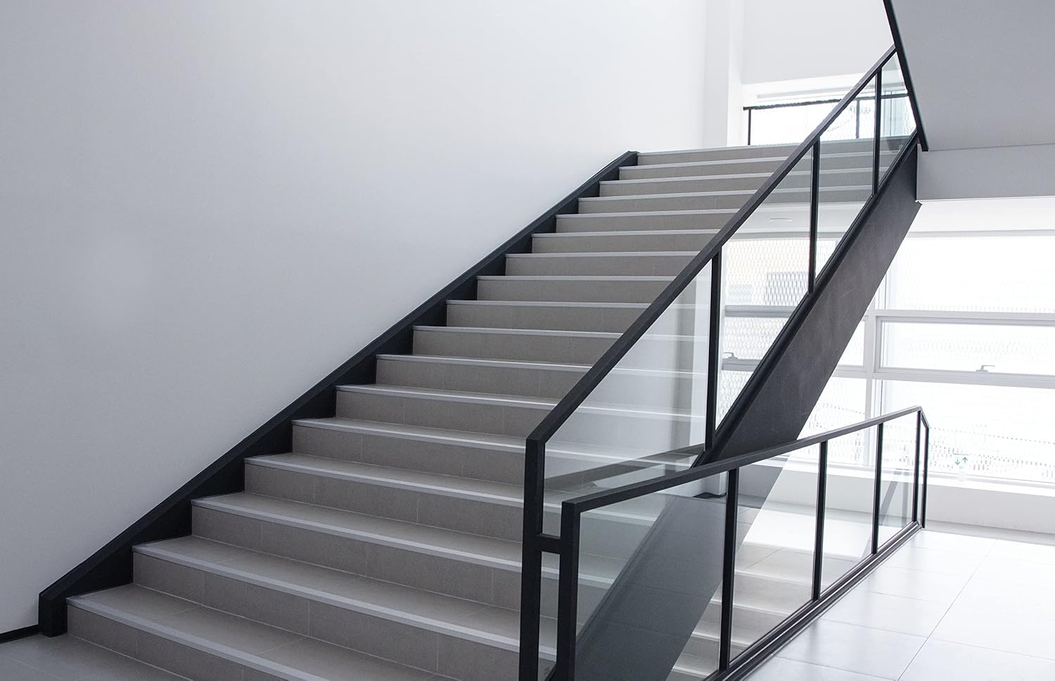 Thumbnail 2 de Philips Projectline Lampada da Parete LED Ovale 1400 lm con sensore di movimento, luce bianca naturale – uso esterno