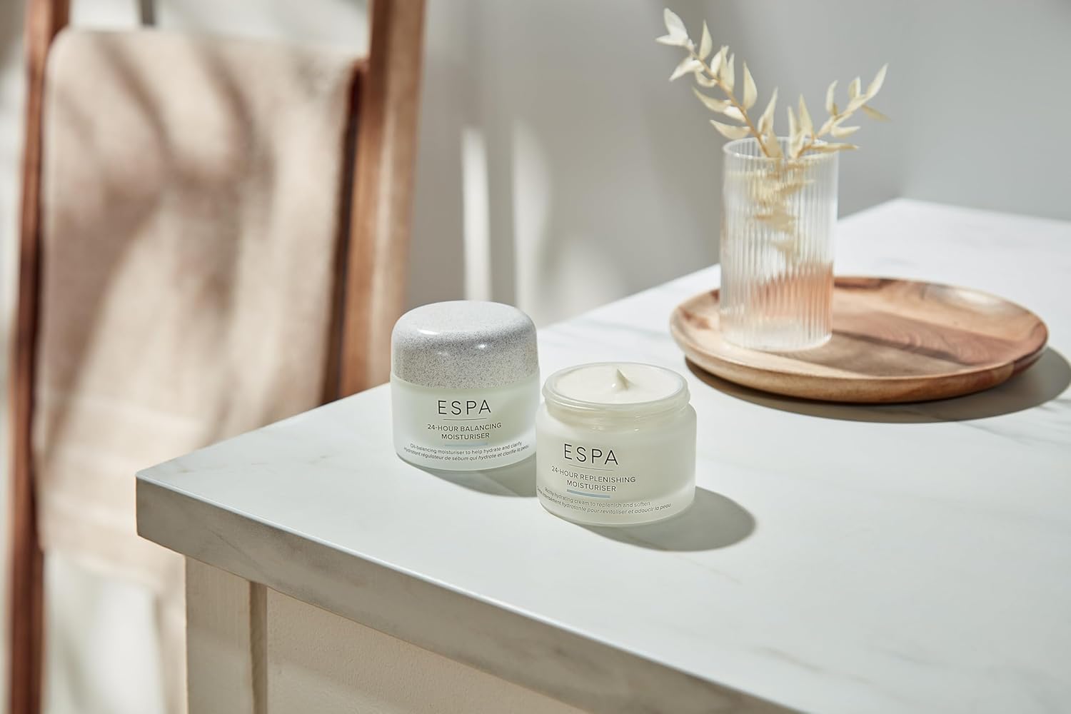 Thumbnail 4 de ESPA | 24-Hr Balancing Moisturiser – Crème hydratante équilibrante, 55 ml, vegan et non comédogène
