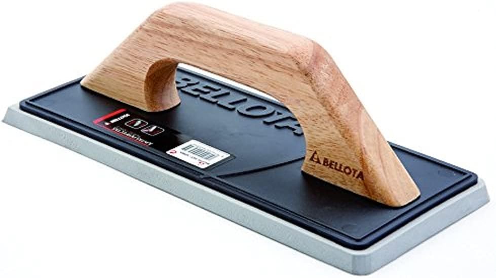 Detalle de Bellota 5898 A Finishing Trowel with Flexible Base and Wood Handle
