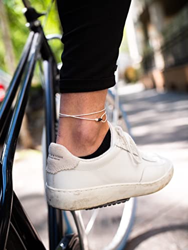 Detalle de Made by Nami Dünnes Wickel-Fußband mit Karabiner-Haken – Handgefertigter Surfer-Schmuck, Weiß/Schwarz