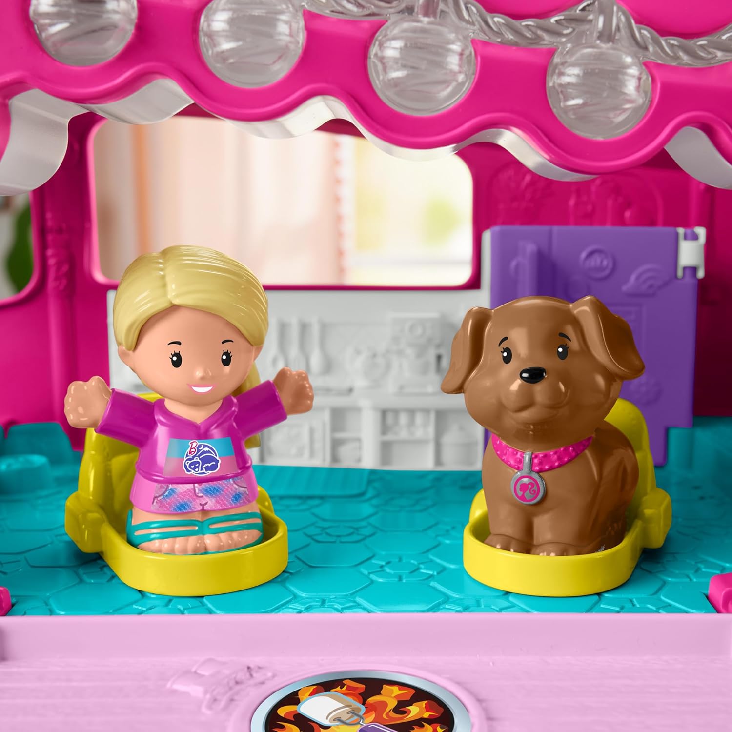 Detalle 2 de Fisher-Price Little People Camper 18 mesi