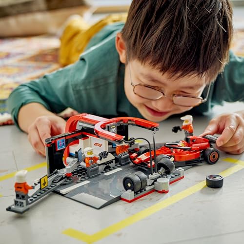 Thumbnail 8 de LEGO City Parada en Boxes de F1 y Equipo de Mecánicos con Coche Ferrari (60443) — juego de carreras para niños y niñas 6+