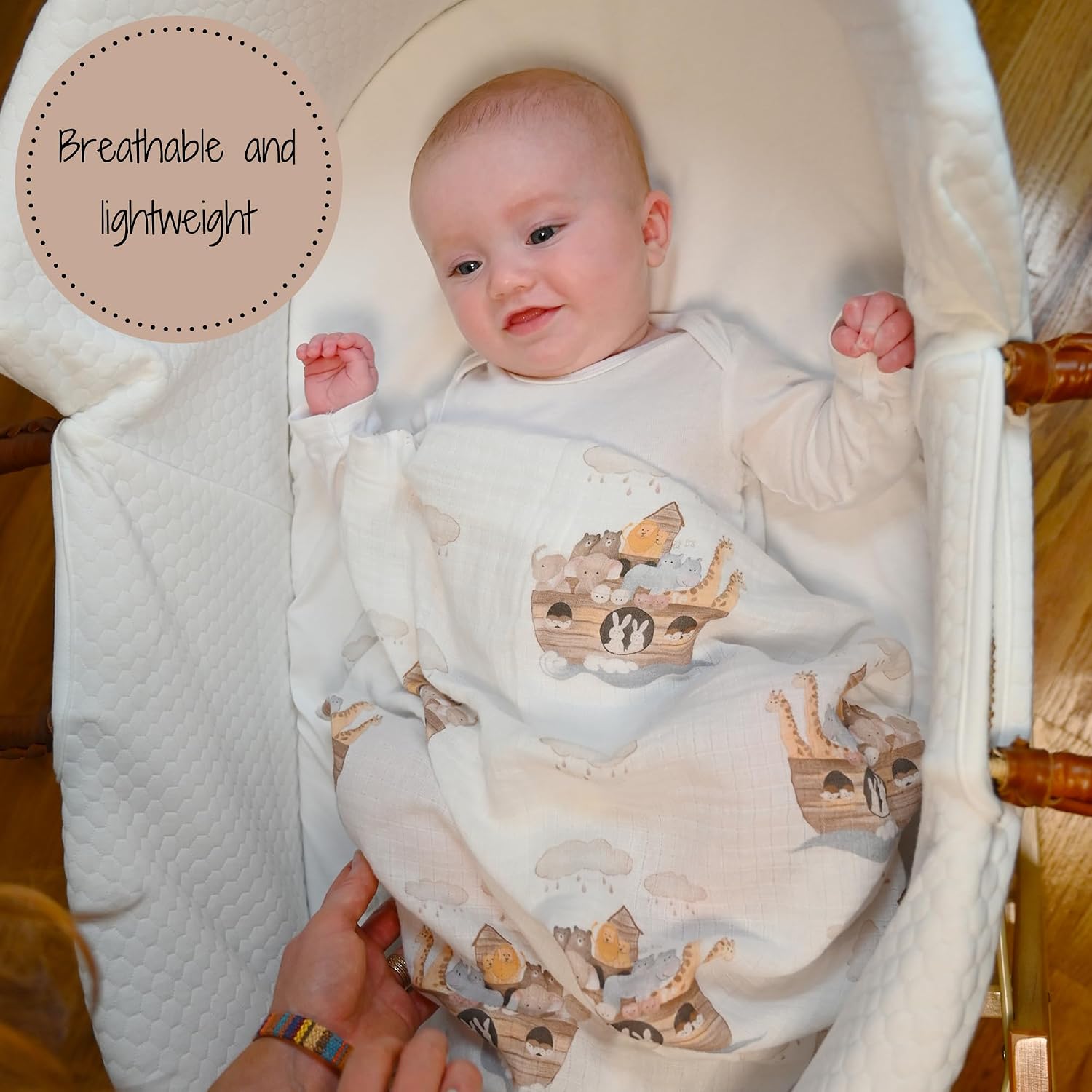 Detalle de LollyBanks Muslin Swaddle Blanket, 47 x 47 in