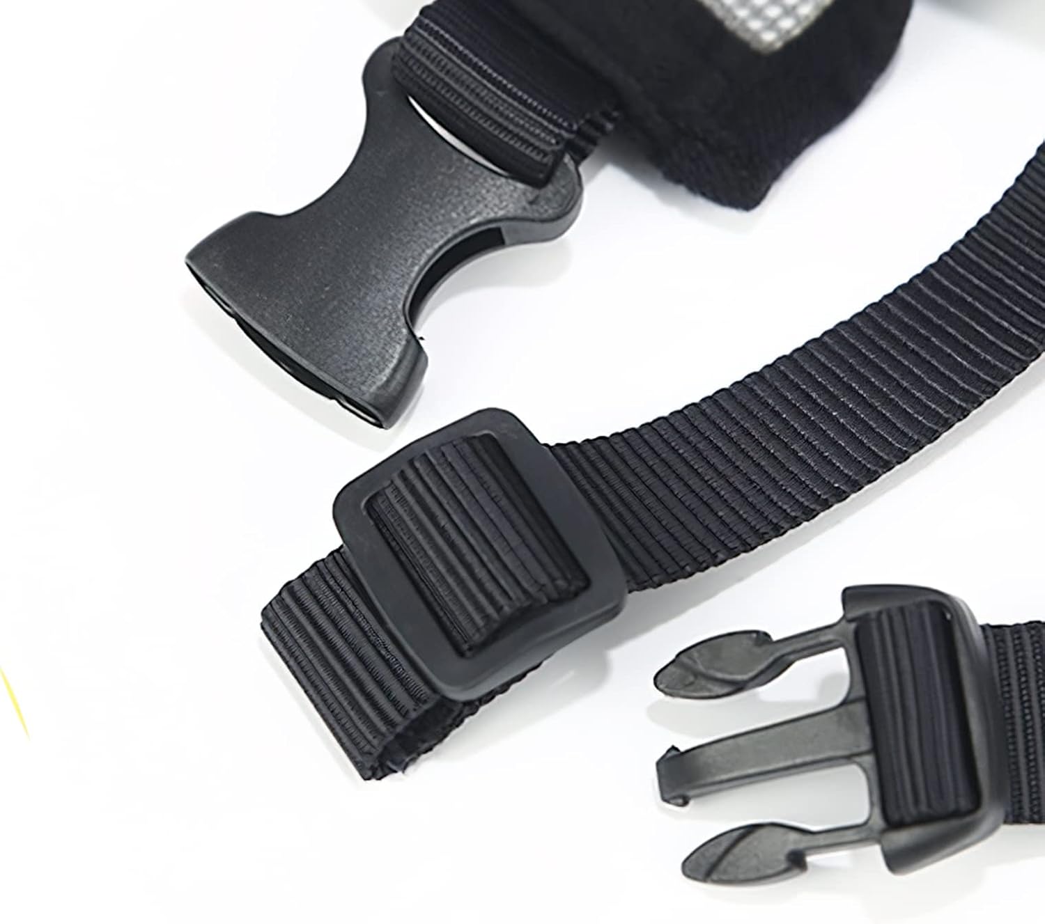 Thumbnail 5 de Short Snout Adjustable Mesh Dog Muzzle for Biting, Barking and Training (Bulldog, Pug, Shih Tzu, Pekingese)