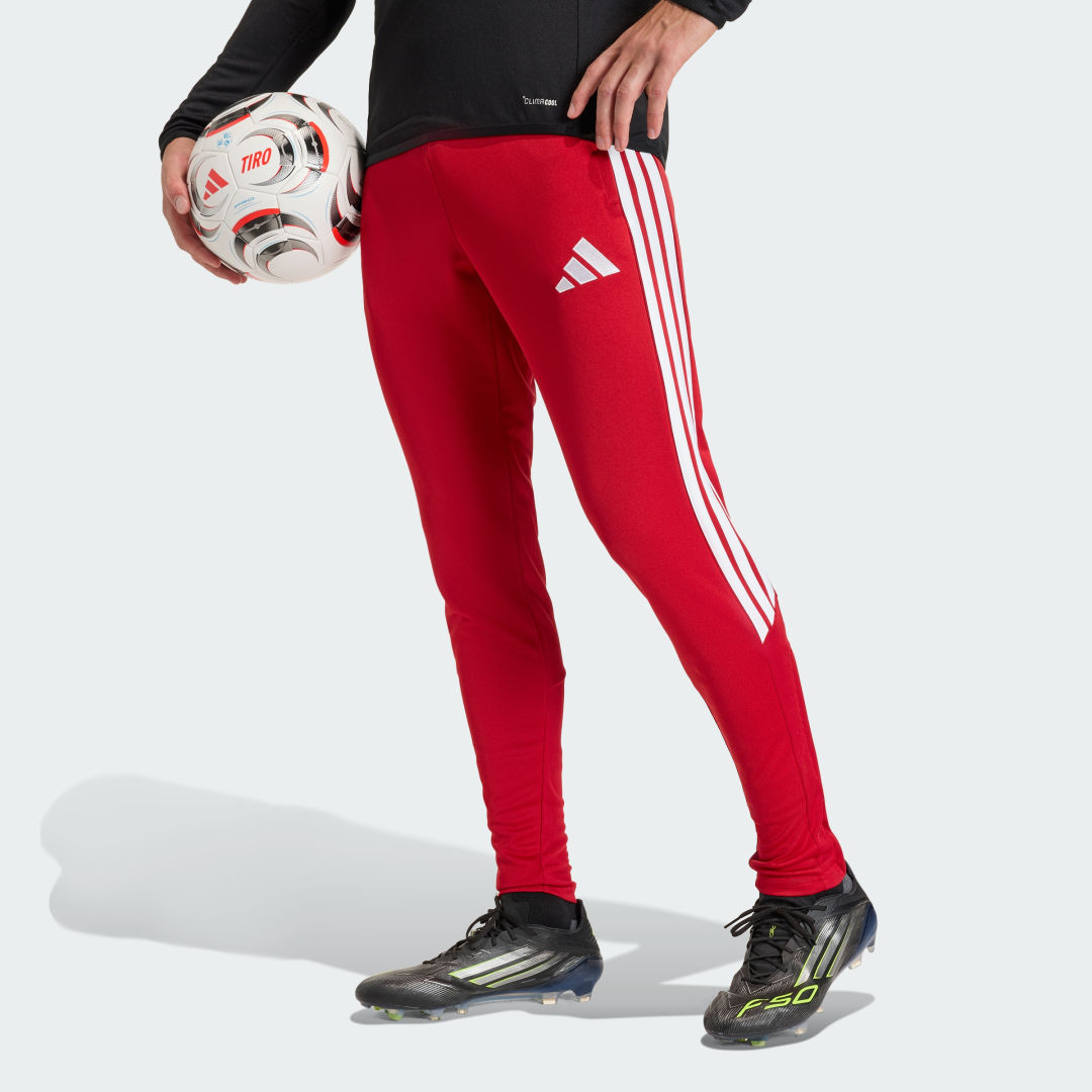 Detalle de Pantalón de entrenamiento Tiro26 League Regular de Adidas – Rojo