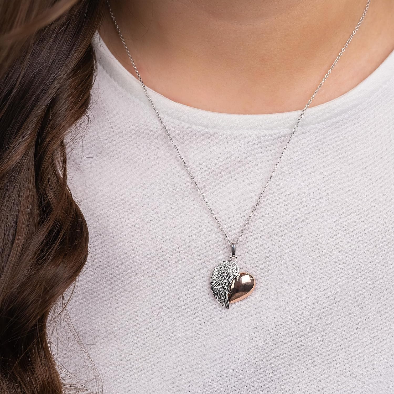 Detalle 1 de Engelsrufer Damen Herzflügel Anhänger für Halskette – Bicolor aus Sterling Silber, Ösenverschluss, nickelfrei