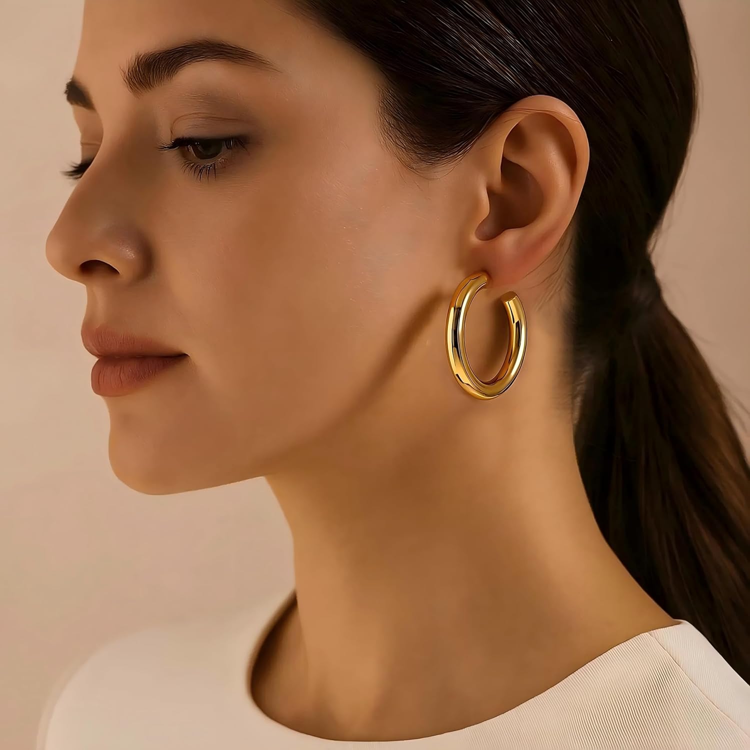 Thumbnail 1 de 12 Pairs Chunky Gold Hoop Earrings Set for Women (Gold-Plated, Hypoallergenic) — Twisted Huggie & Stud Mix