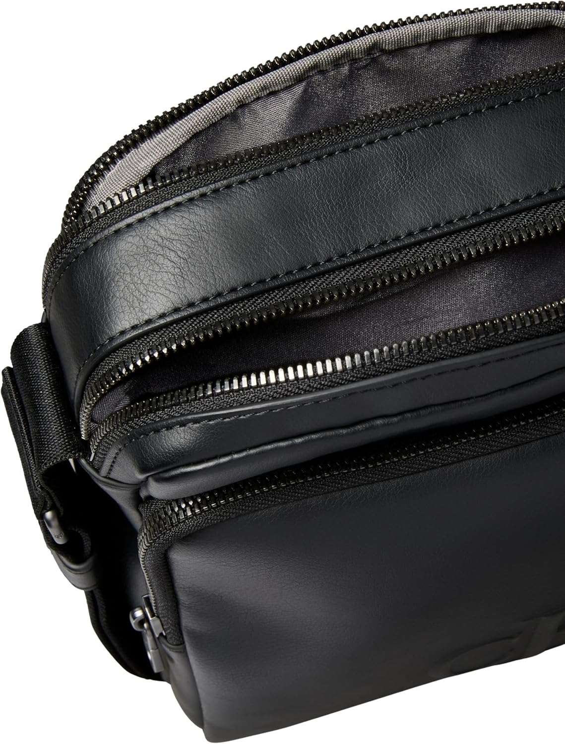 Detalle de Calvin Klein Men's Bold CK Pocket Reporter Lv04d3368g Crossover