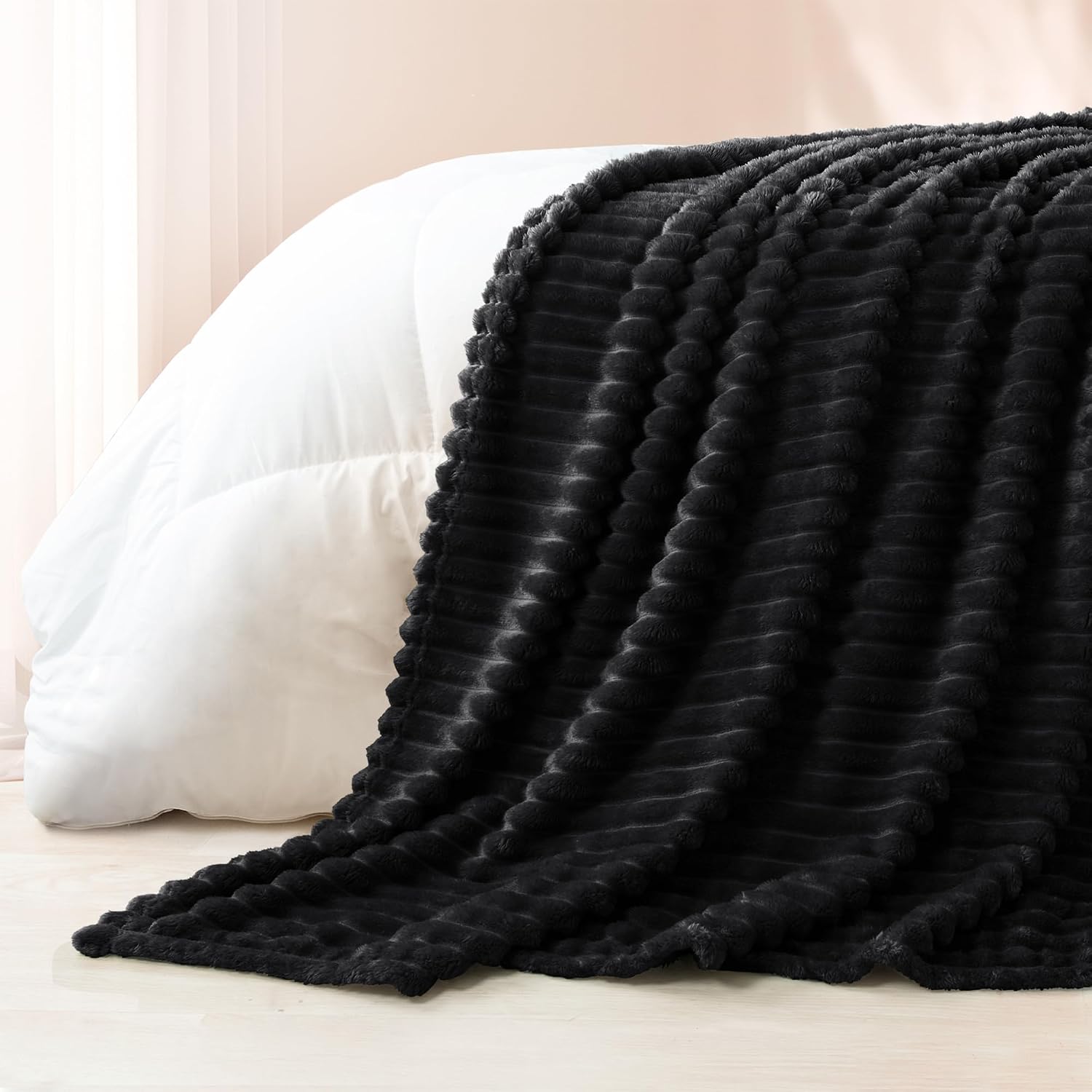 Detalle 2 de Fleece Throw Blanket, 50" x 60