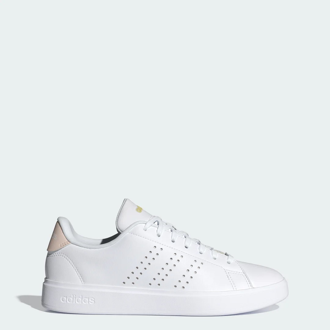 Detalle de Zapatilla Advantage 2.0 de Adidas: comodidad diaria con estilo limpio en blanco
