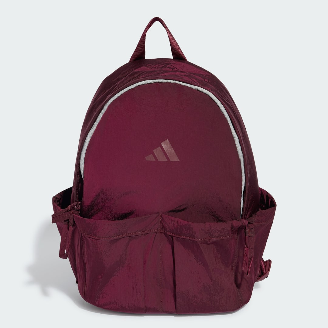 Detalle de Mochila Glow de Adidas: estilo Burgundy y uso diario con envío gratis