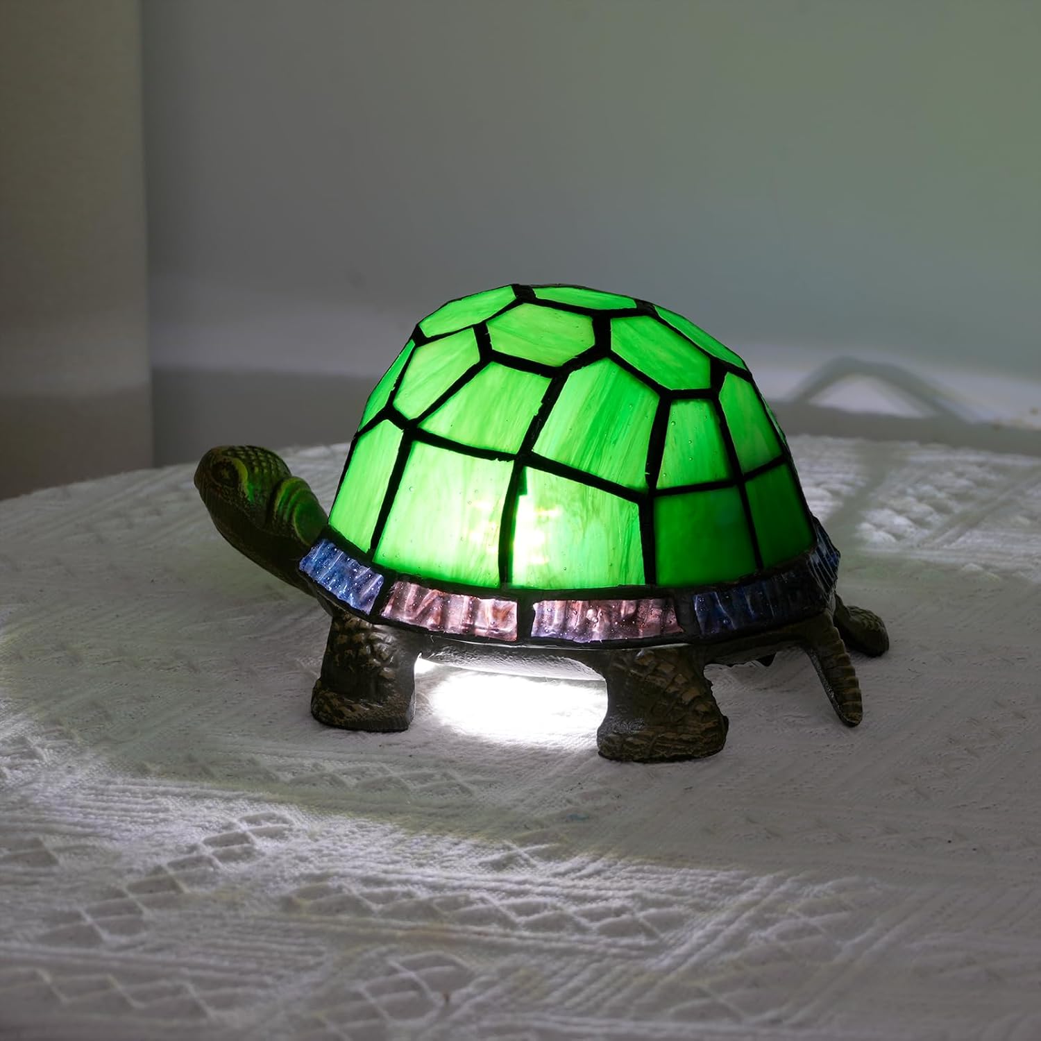 Thumbnail 3 de NUODITOS Tiffany Style Turtle Table Lamp Green Stained Glass – Playful Night Light for Kids