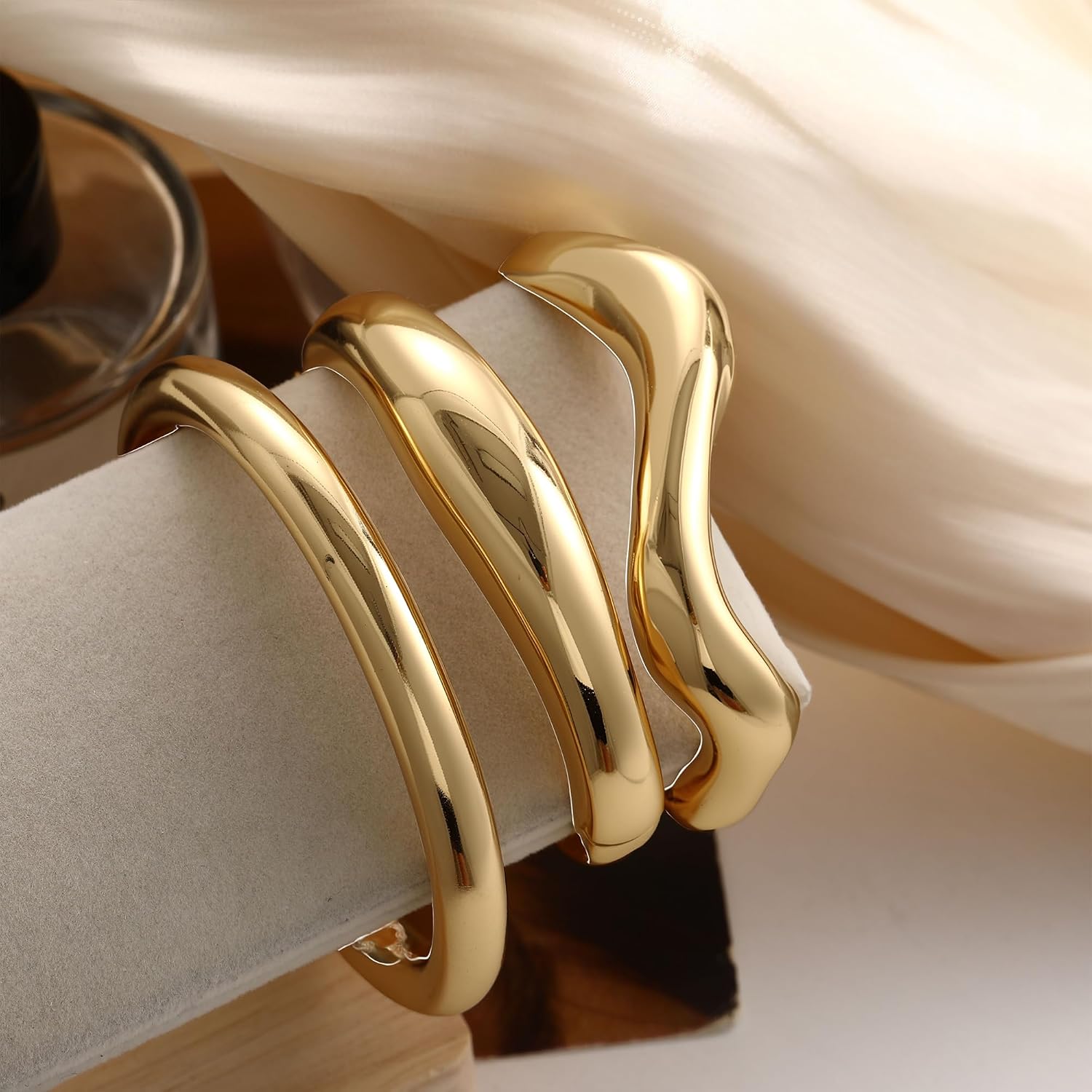 Thumbnail 4 de Gold Bangle Bracelet Set, 14K Gold Color