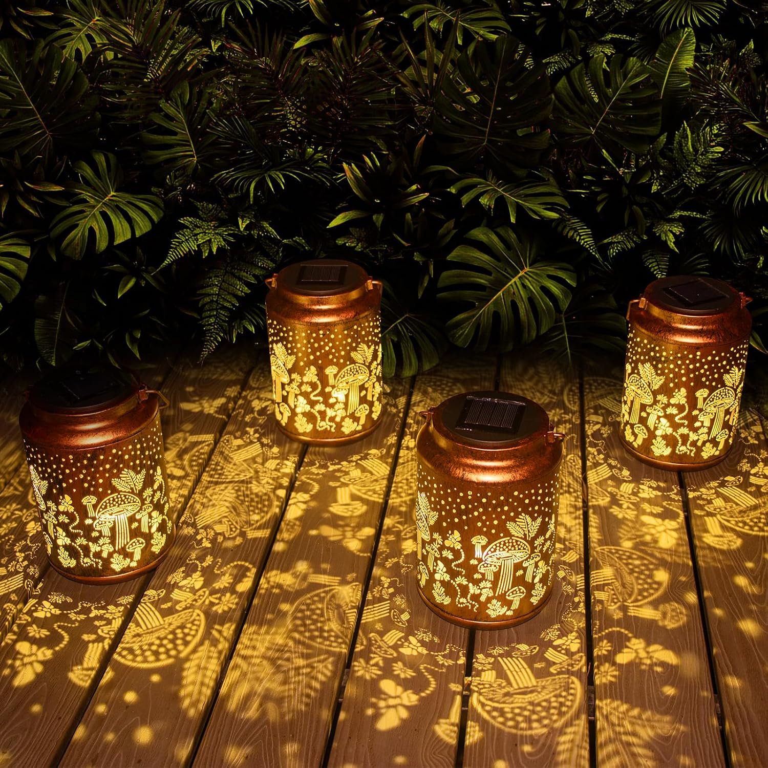 Thumbnail 6 de Birthday Mushroom Solar Lanterns for Women