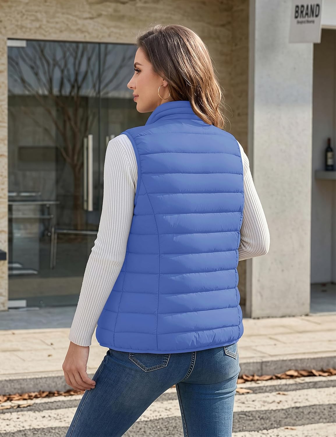 Detalle de MAGCOMSEN Women's Lightweight Quilted Puffer Vest, Water-Resistant Nylon, 4 Pockets