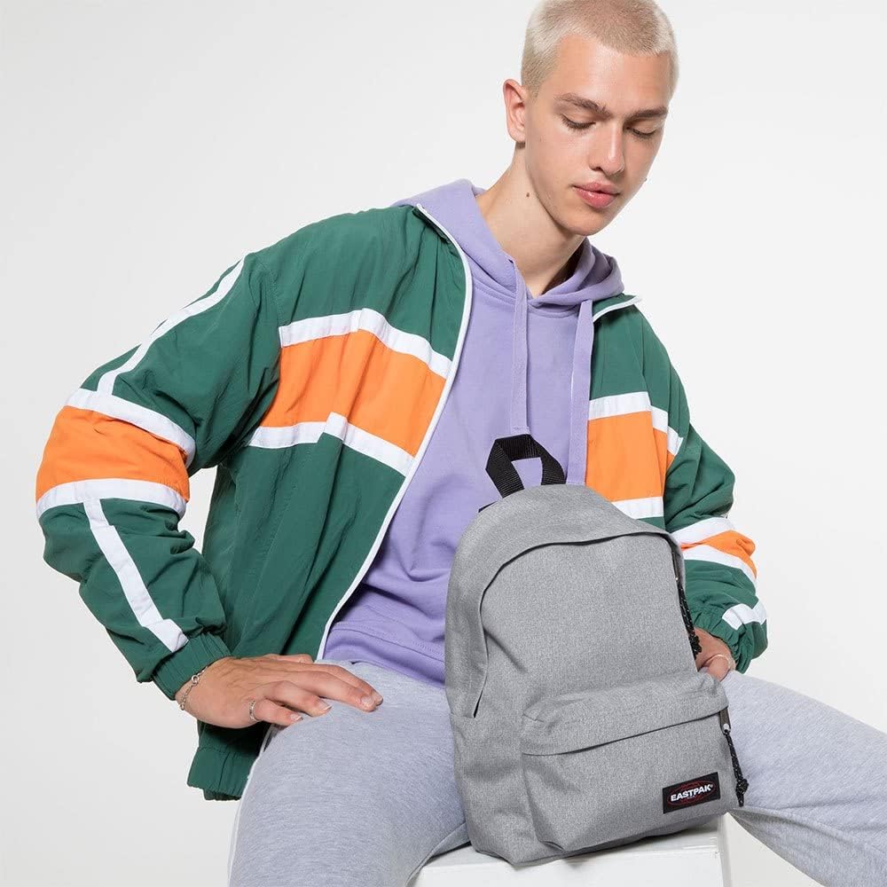 Detalle de Eastpak ORBIT XS Kleiner Rucksack – kompakte, zuverlässige Begleiterin mit 10 l Fassungsvermögen