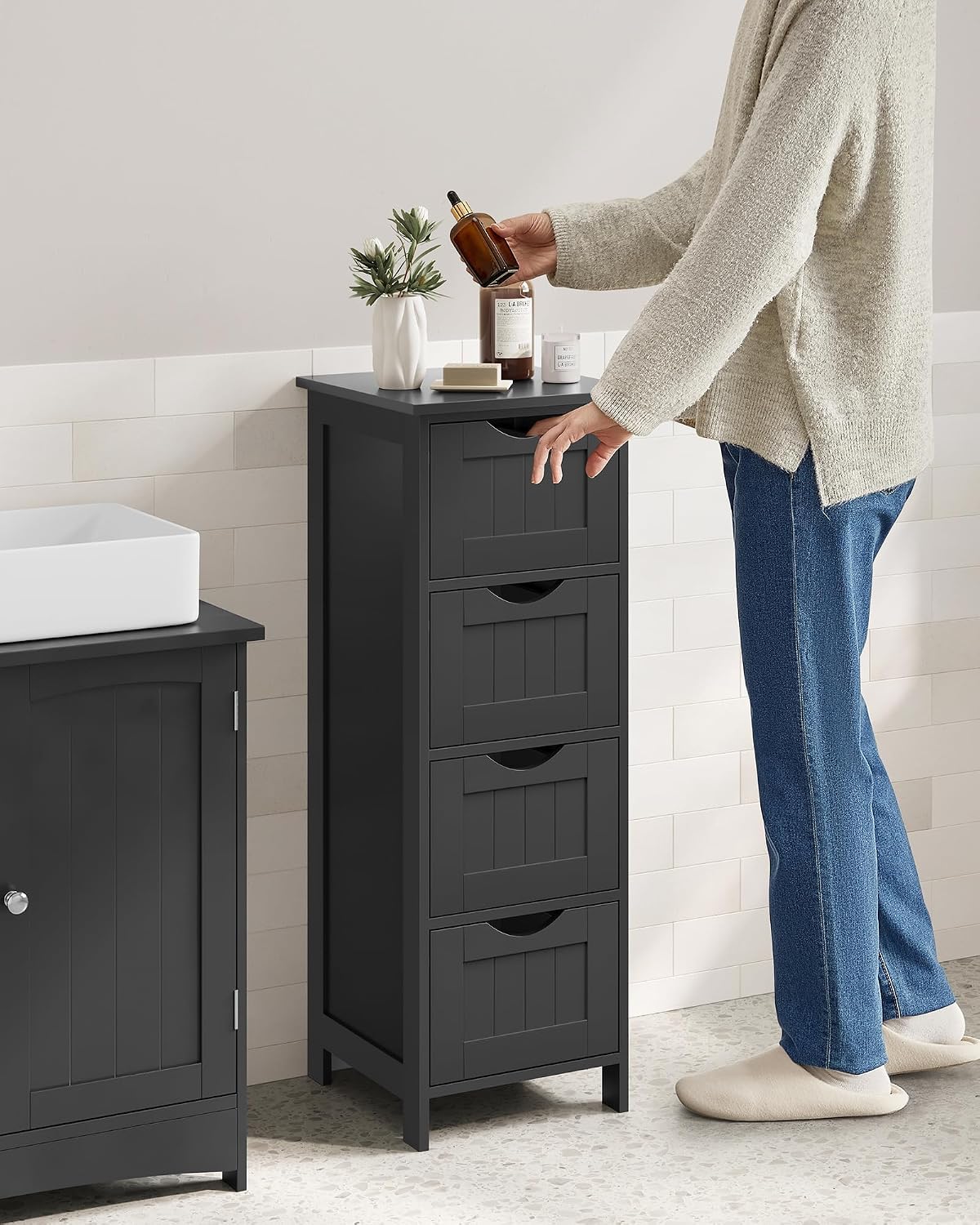 Detalle 2 de VASAGLE Mobile da Bagno LHC040B01 con 4 cassetti e stile moderno nero inchiostro, 30 x 30 x 82 cm