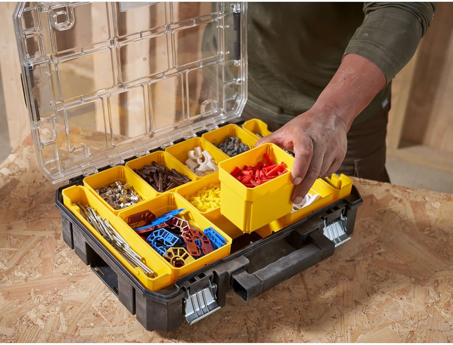 Thumbnail 3 de STANLEY FatMax Organizer Sortimentskasten FMST82967-1 – stapelbar, transparenter Deckel, 10 herausnehmbare Fächer
